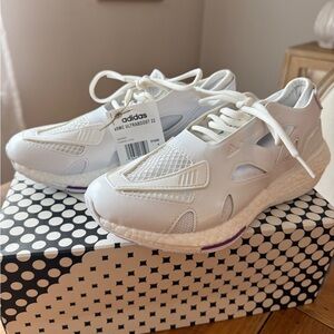 NWT Adidas Stella McCartney x Ultraboost 22 Womens Running Sneaker 7.5